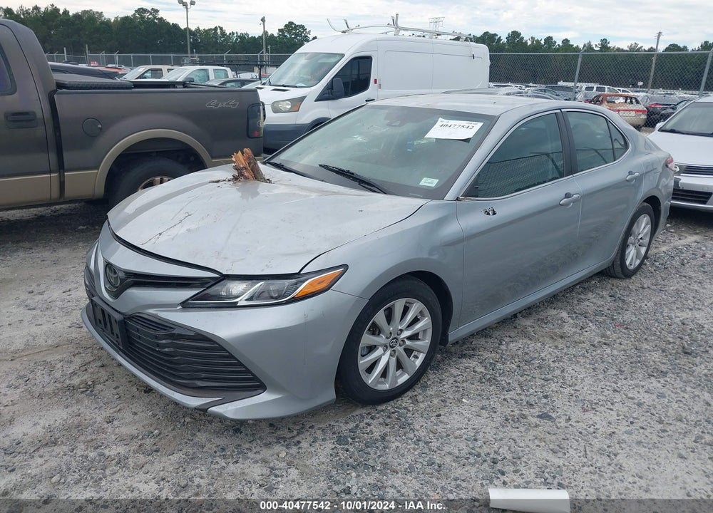 2018 TOYOTA CAMRY LE VIN: 4T1B11HK4JU084010