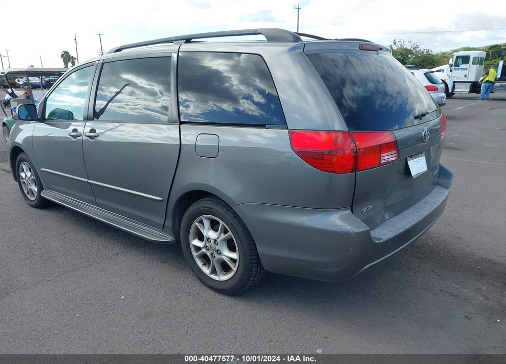 2005 TOYOTA SIENNA XLE VIN: 5TDZA22C05S333505