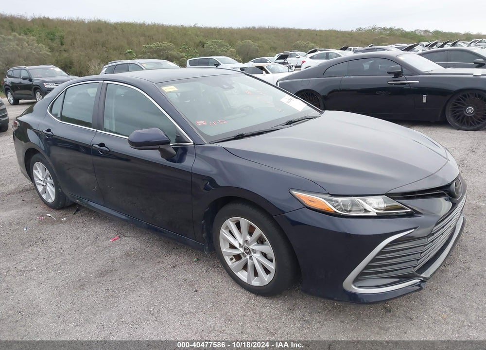 2022 TOYOTA CAMRY LE VIN: 4T1C11AK8NU632109