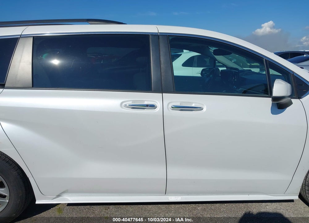 2022 TOYOTA SIENNA XLE VIN: 5TDYRKEC9NS086212