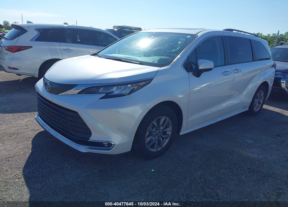 2022 TOYOTA SIENNA XLE VIN: 5TDYRKEC9NS086212