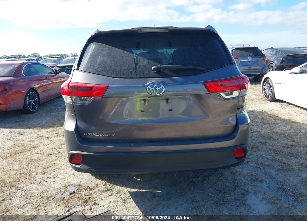 2019 TOYOTA HIGHLANDER LE VIN: 5TDZARFH6KS053436