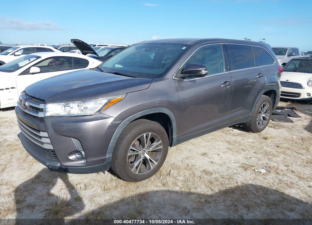 2019 TOYOTA HIGHLANDER LE VIN: 5TDZARFH6KS053436