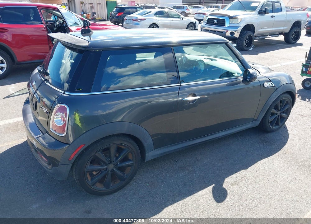 2013 MINI HARDTOP COOPER S VIN: WMWSV3C56DT476774