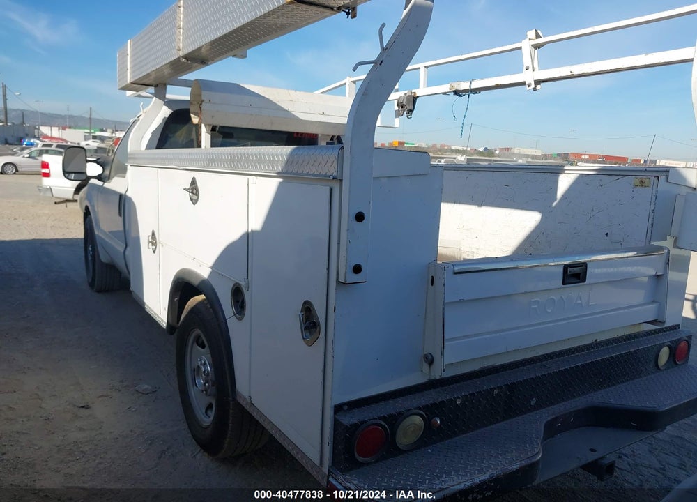 2007 FORD F-350 CHASSIS XL/XLT VIN: 1FDSF34577EA48571