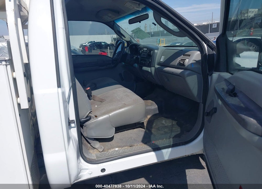 2007 FORD F-350 CHASSIS XL/XLT VIN: 1FDSF34577EA48571