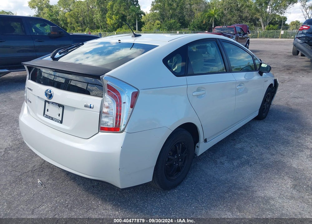 2015 TOYOTA PRIUS THREE VIN: JTDKN3DU6F0469286