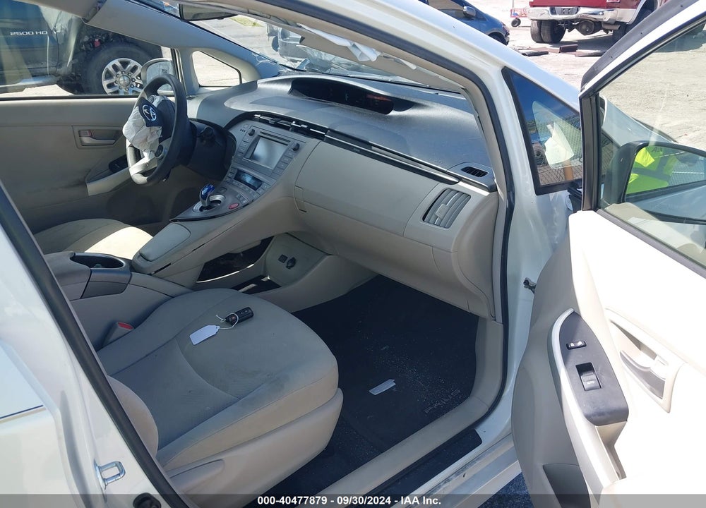 2015 TOYOTA PRIUS THREE VIN: JTDKN3DU6F0469286