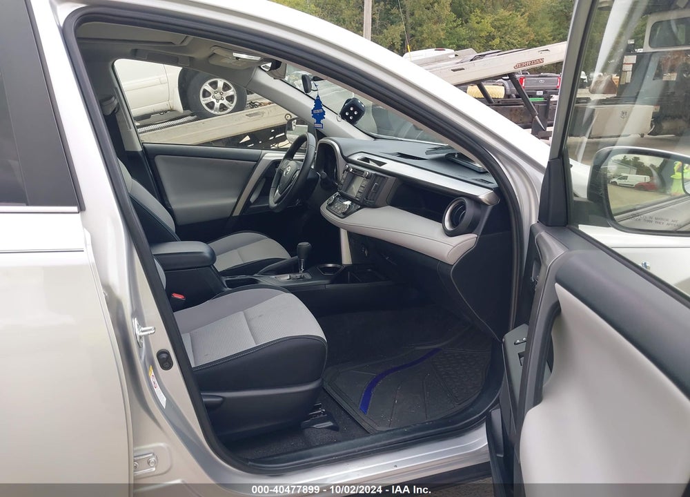 2016 TOYOTA RAV4 HYBRID XLE VIN: JTMRJREV4GD004987
