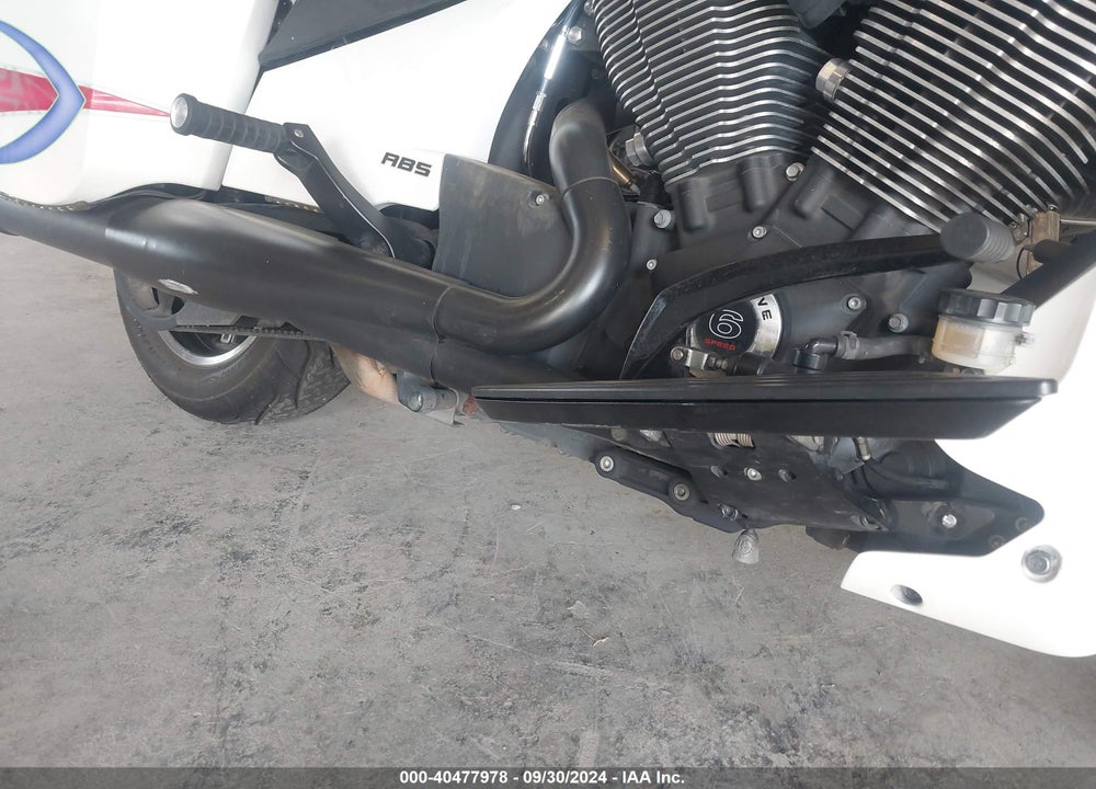 2014 VICTORY MOTORCYCLES CROSS COUNTRY VIN: 5VPDW36N4E3033207