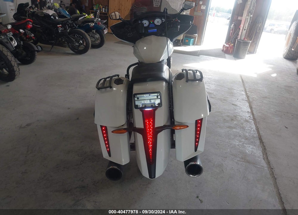 2014 VICTORY MOTORCYCLES CROSS COUNTRY VIN: 5VPDW36N4E3033207