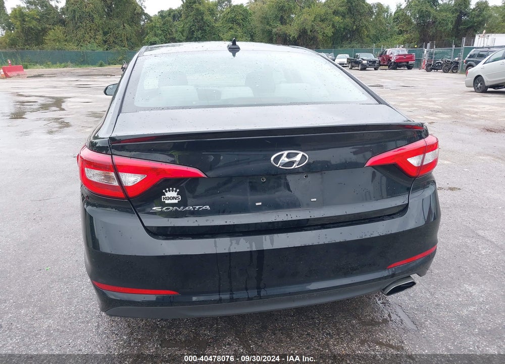 2017 HYUNDAI SONATA SE VIN: 5NPE24AFXHH462574