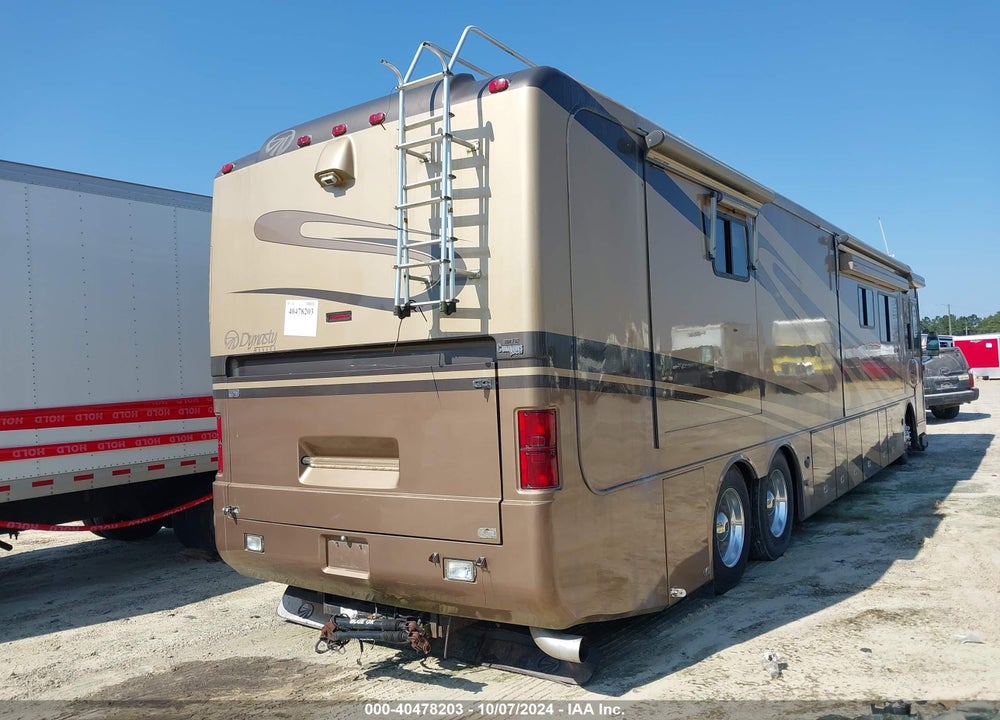 2005 MONACO ROADMASTER VIN: 1RF13561051030103