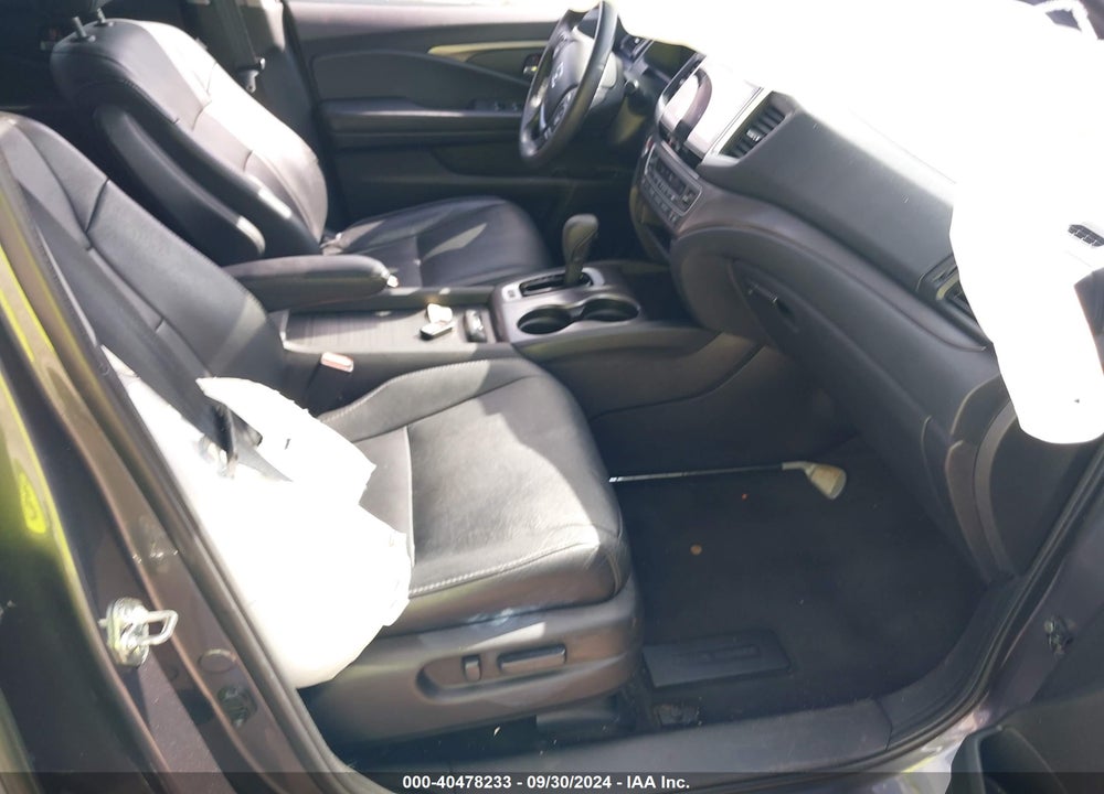 2018 HONDA PILOT EX-L VIN: 5FNYF6H50JB028131