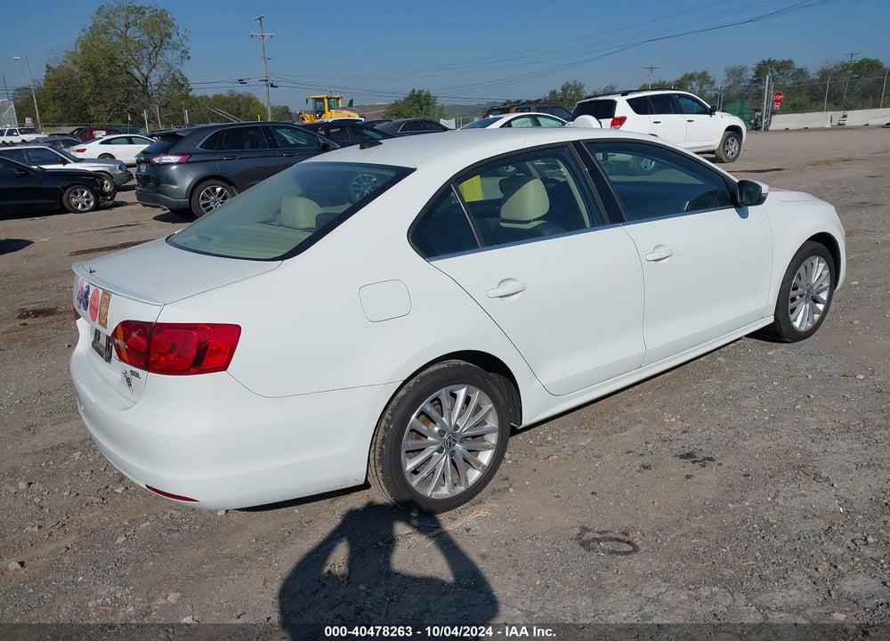 2014 VOLKSWAGEN JETTA 1.8T SEL VIN: 3VWL17AJ1EM422922
