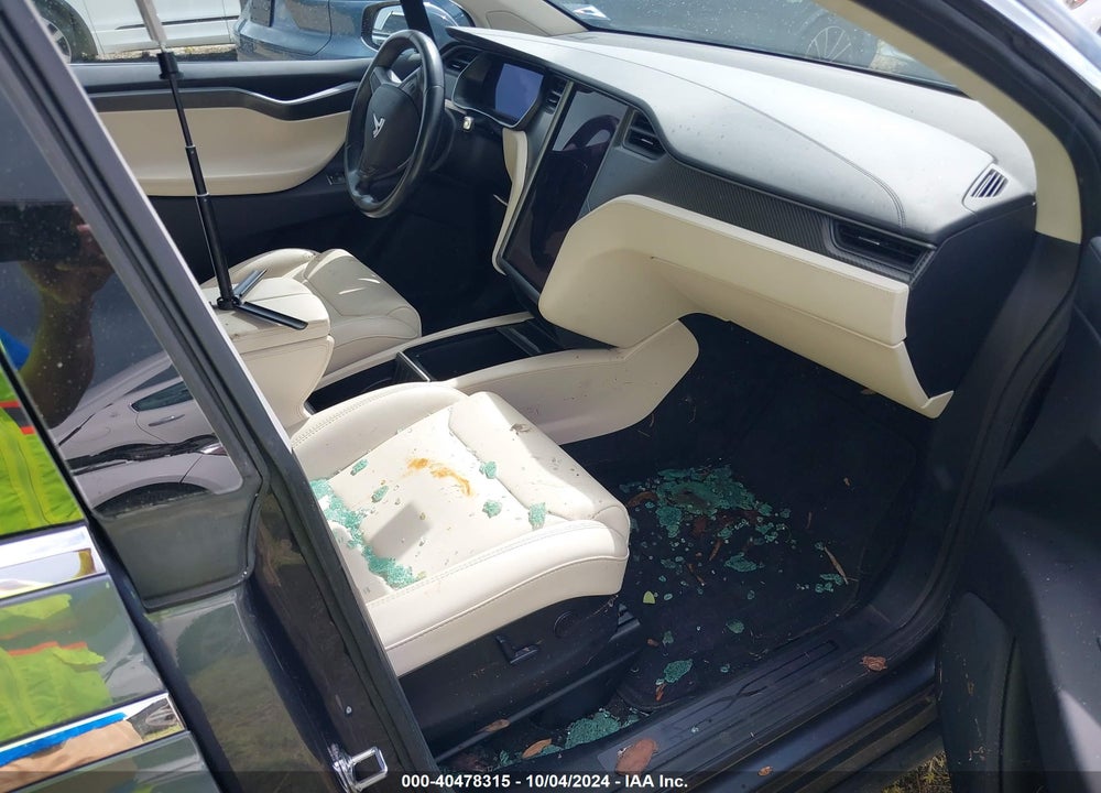 2018 TESLA MODEL X 100D/75D/P100D VIN: 5YJXCDE26JF109590