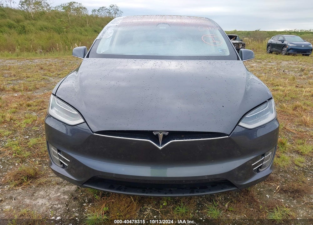 2018 TESLA MODEL X 100D/75D/P100D VIN: 5YJXCDE26JF109590