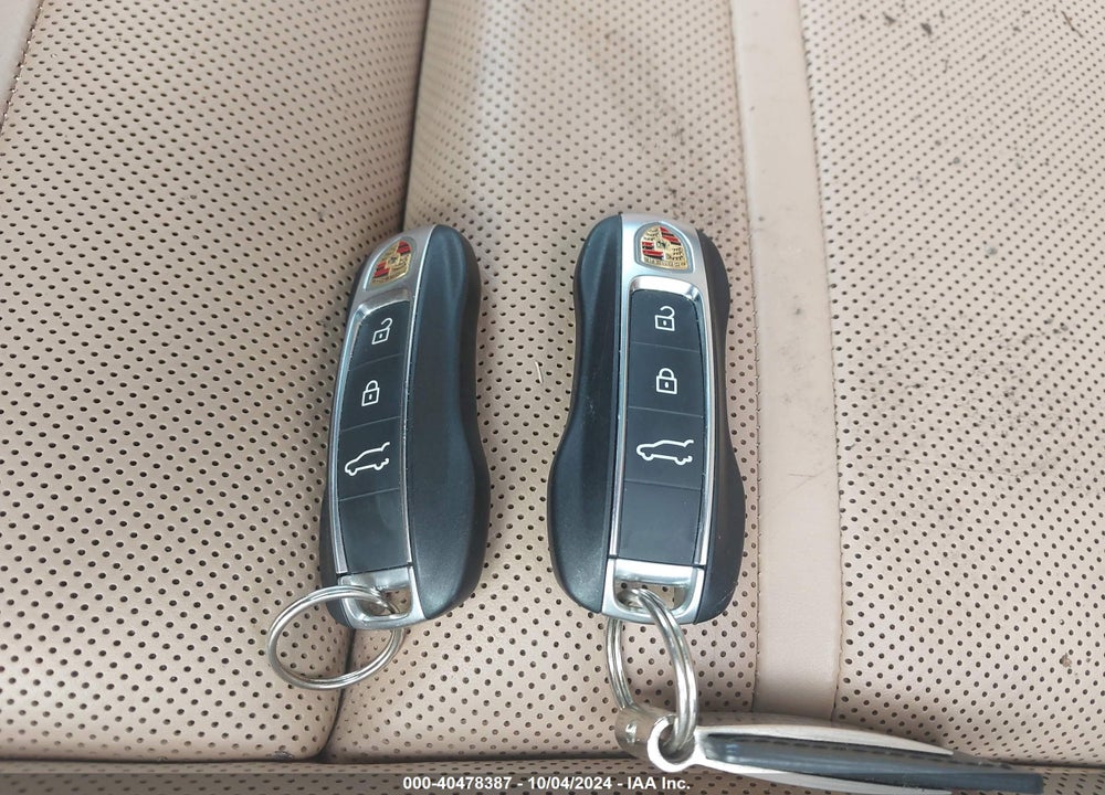 2019 PORSCHE CAYENNE E-HYBRID VIN: WP1AE2AY9KDA50105