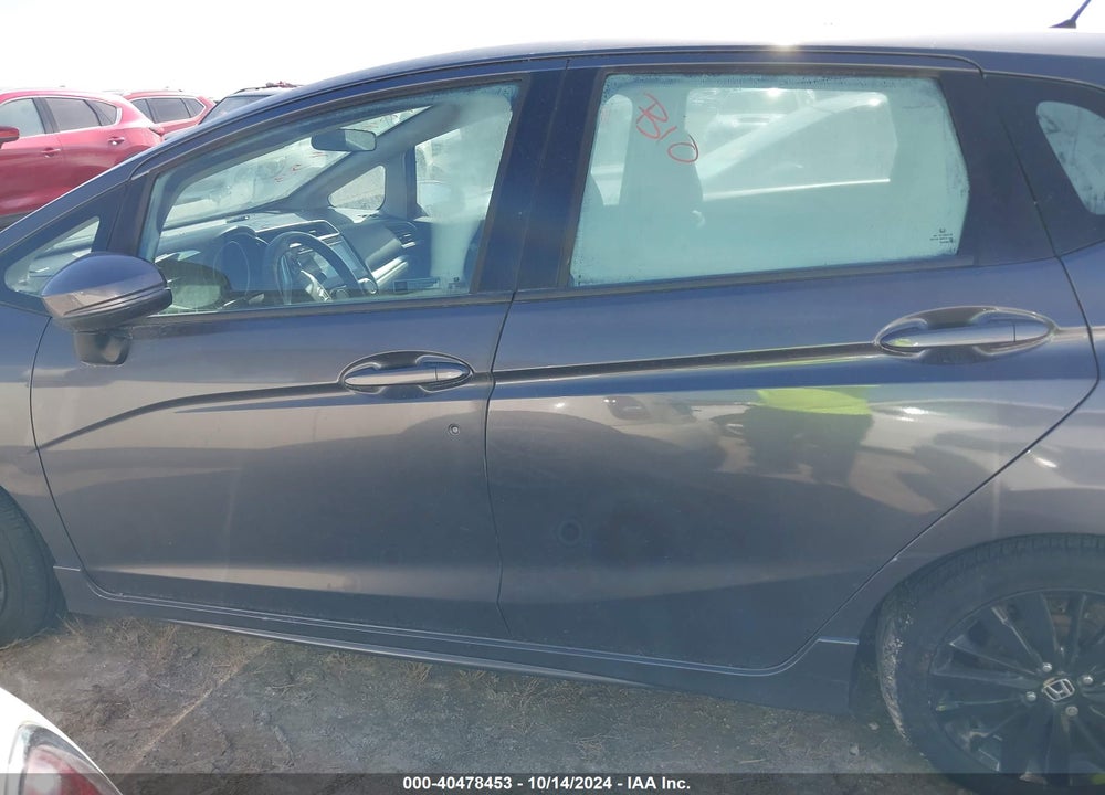 2018 HONDA FIT SPORT VIN: 3HGGK5H65JM707304