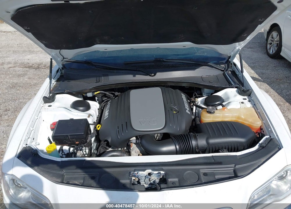 2014 CHRYSLER 300C VIN: 2C3CCAKT3EH293028