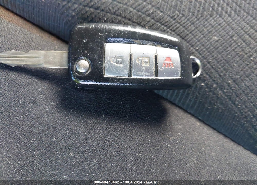 2014 NISSAN ROGUE S VIN: 5N1AT2MT6EC780132