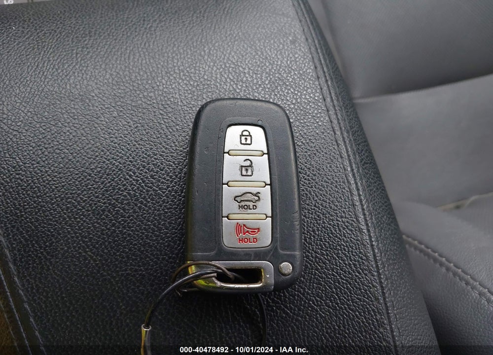 2015 HYUNDAI SONATA HYBRID LIMITED VIN: KMHEC4A46FA120079