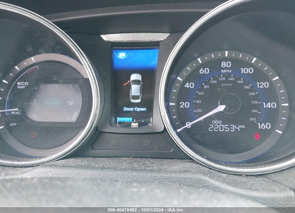 2015 HYUNDAI SONATA HYBRID LIMITED VIN: KMHEC4A46FA120079