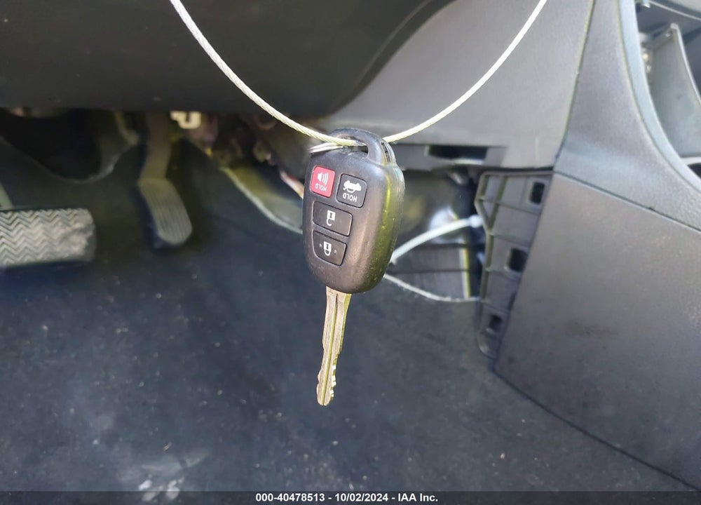 2014 TOYOTA COROLLA LE VIN: 5YFBURHE5EP164794