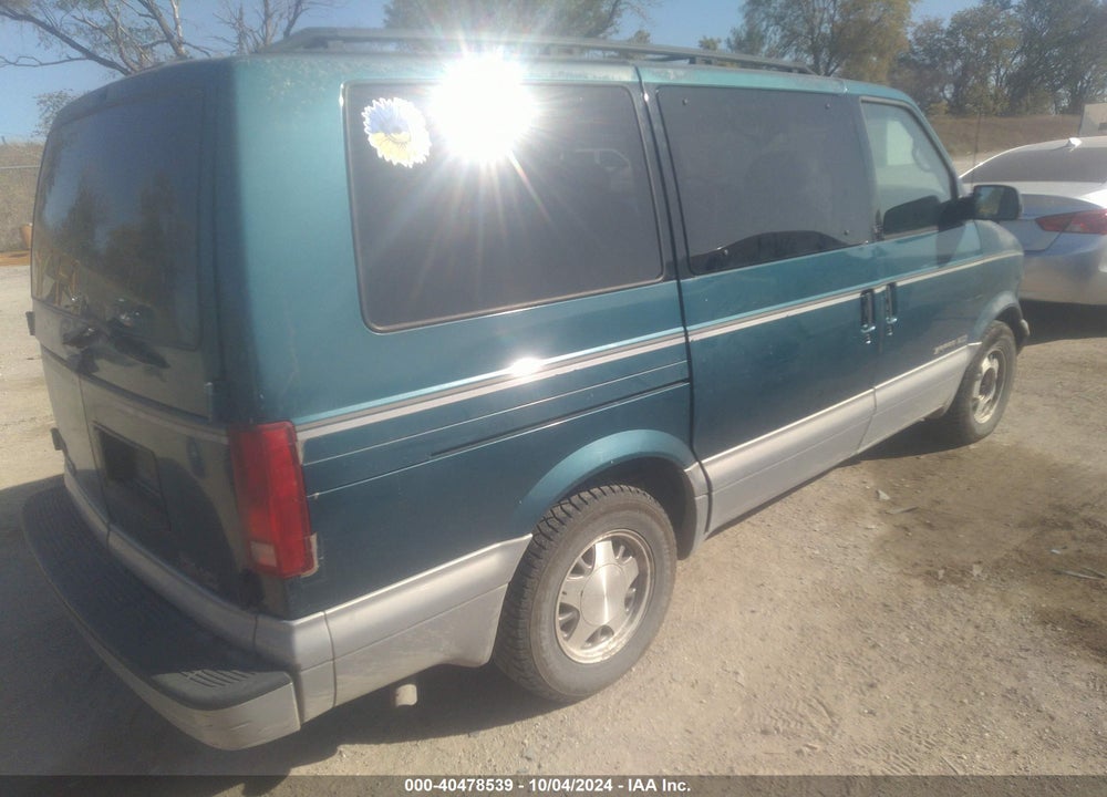 1998 GMC SAFARI SLE VIN: 1GKEL19W3WB520155