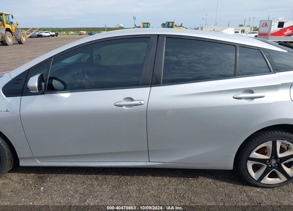 2017 TOYOTA PRIUS FOUR TOURING VIN: JTDKARFU1H3043356