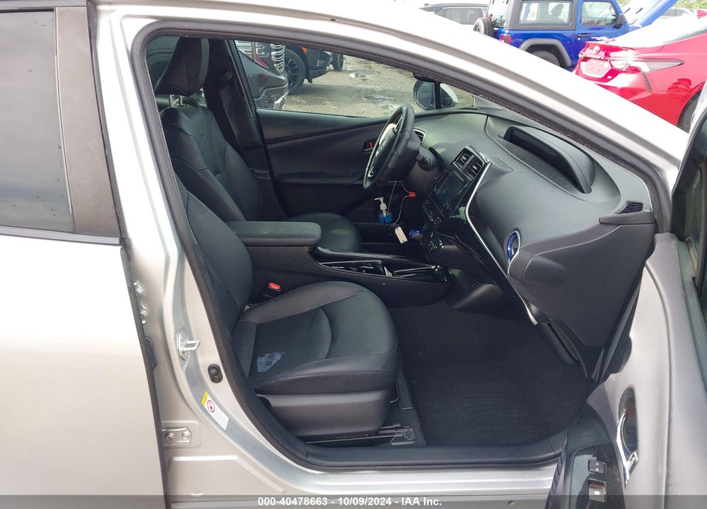 2017 TOYOTA PRIUS FOUR TOURING VIN: JTDKARFU1H3043356