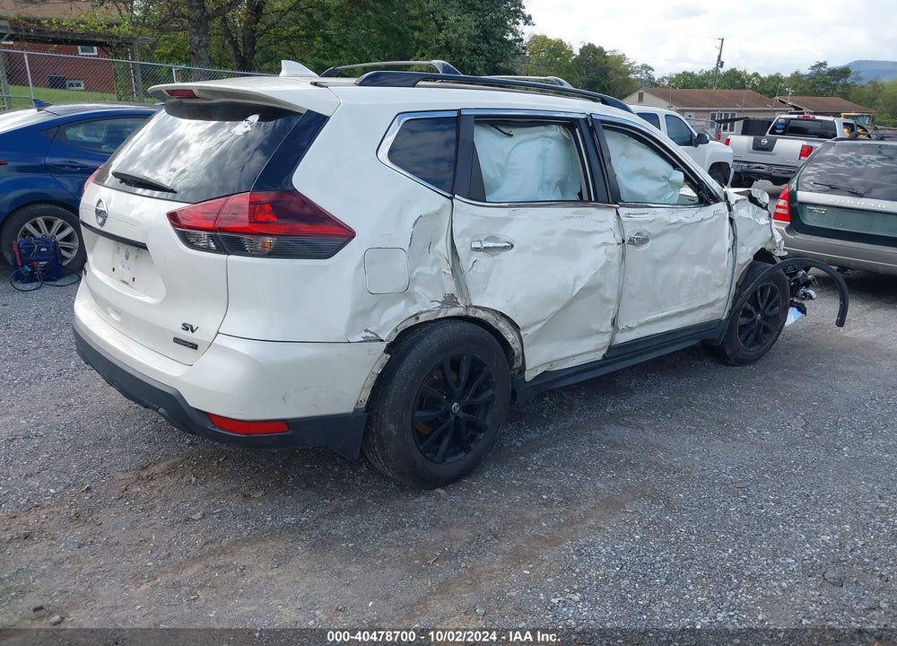 2018 NISSAN ROGUE SV VIN: 5N1AT2MT4JC741730