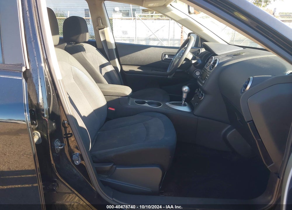 2014 NISSAN ROGUE SELECT S VIN: JN8AS5MV1EW705285
