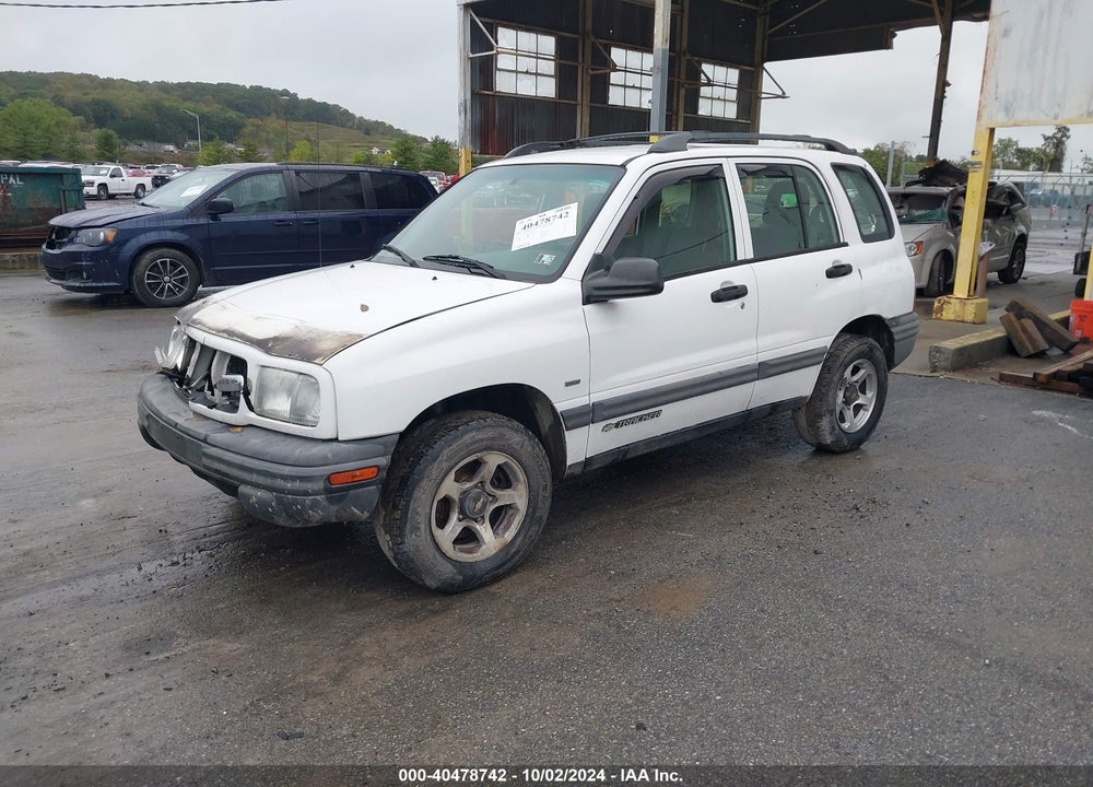 2002 CHEVROLET TRACKER HARD TOP BASE VIN: 2CNBJ13C526932640