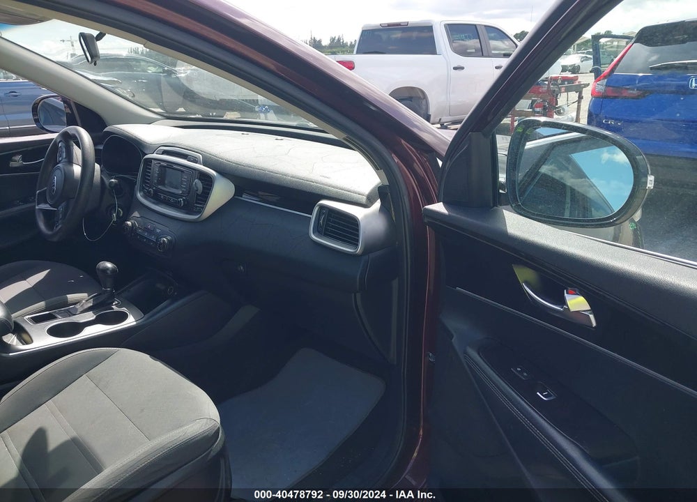 2016 KIA SORENTO 2.4L LX VIN: 5XYPG4A30GG127653
