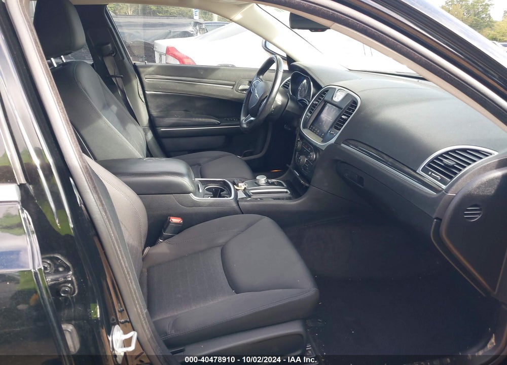 2018 CHRYSLER 300 TOURING VIN: 2C3CCAAG8JH327169