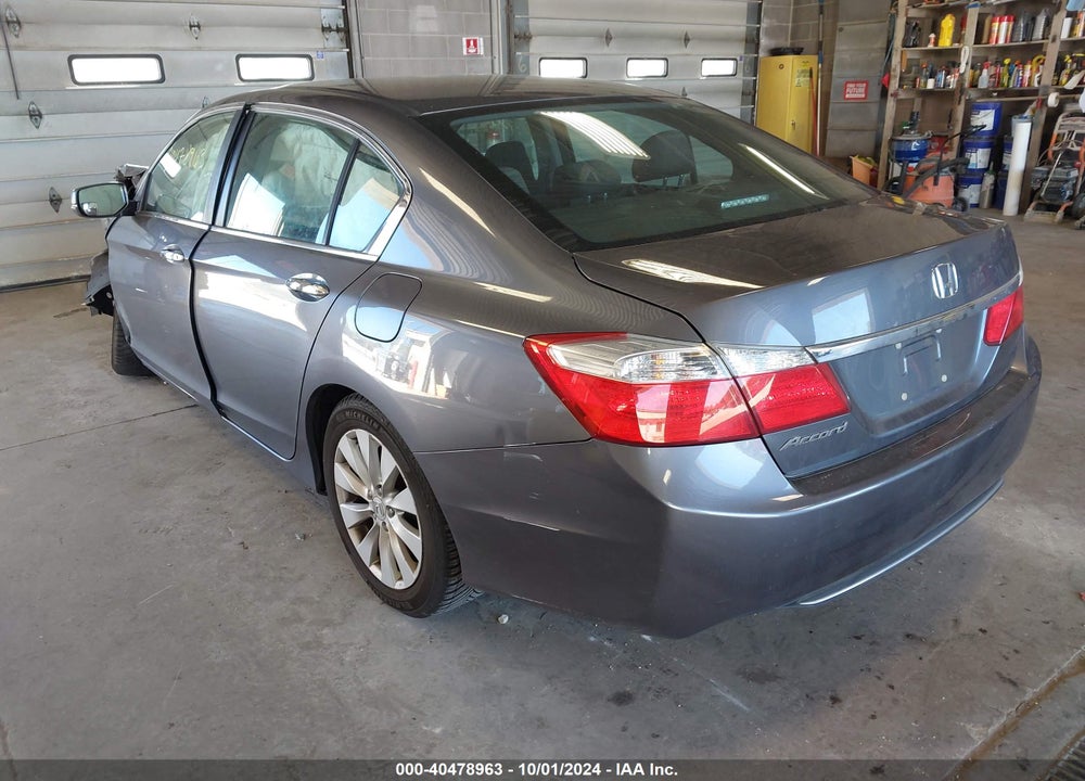 2013 HONDA ACCORD EX VIN: 1HGCR2F72DA137381