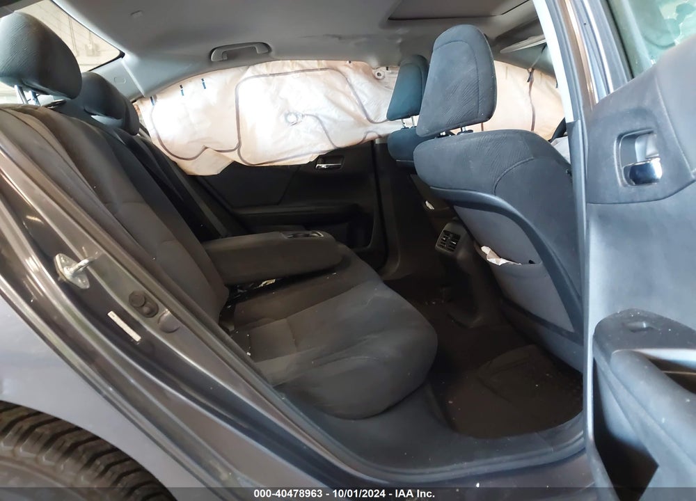 2013 HONDA ACCORD EX VIN: 1HGCR2F72DA137381