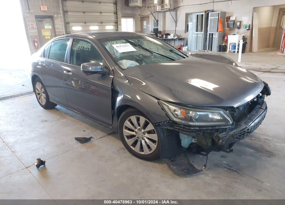 2013 HONDA ACCORD EX VIN: 1HGCR2F72DA137381