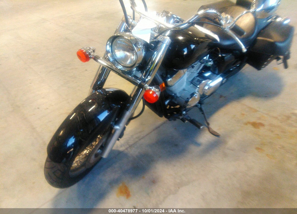 2004 HONDA VT750 C VIN: JH2RC50044K012181