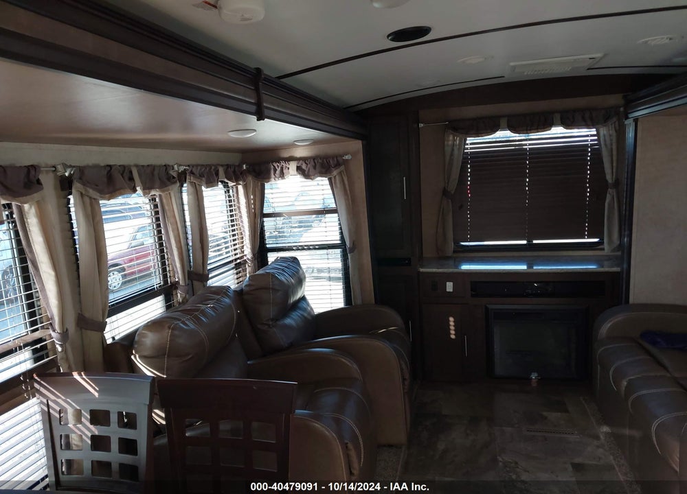 2016 FORE SURVEYOR VIN: 4X4TSVJ28GL027860