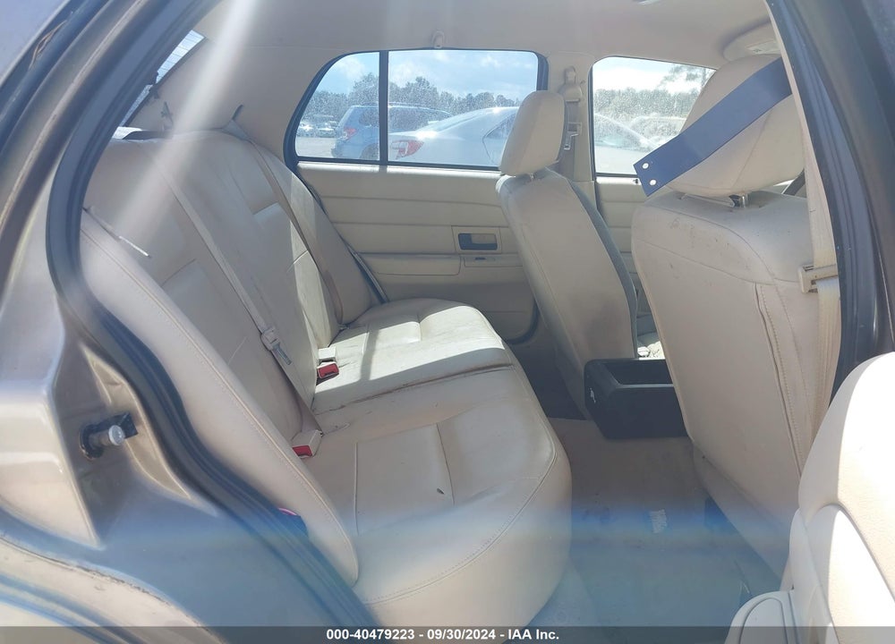 2007 FORD CROWN VICTORIA VIN: 2FAFP71W77X122714