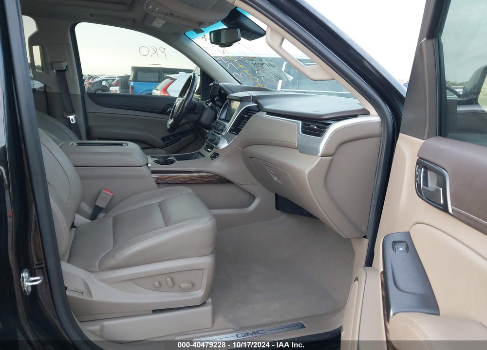 2019 GMC YUKON XL SLT VIN: 1GKS1GKC9KR374227