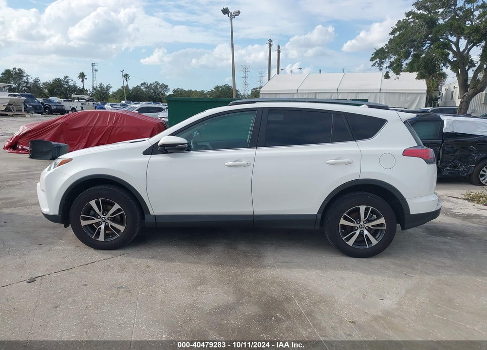 2018 TOYOTA RAV4 XLE VIN: 2T3WFREV1JW446477