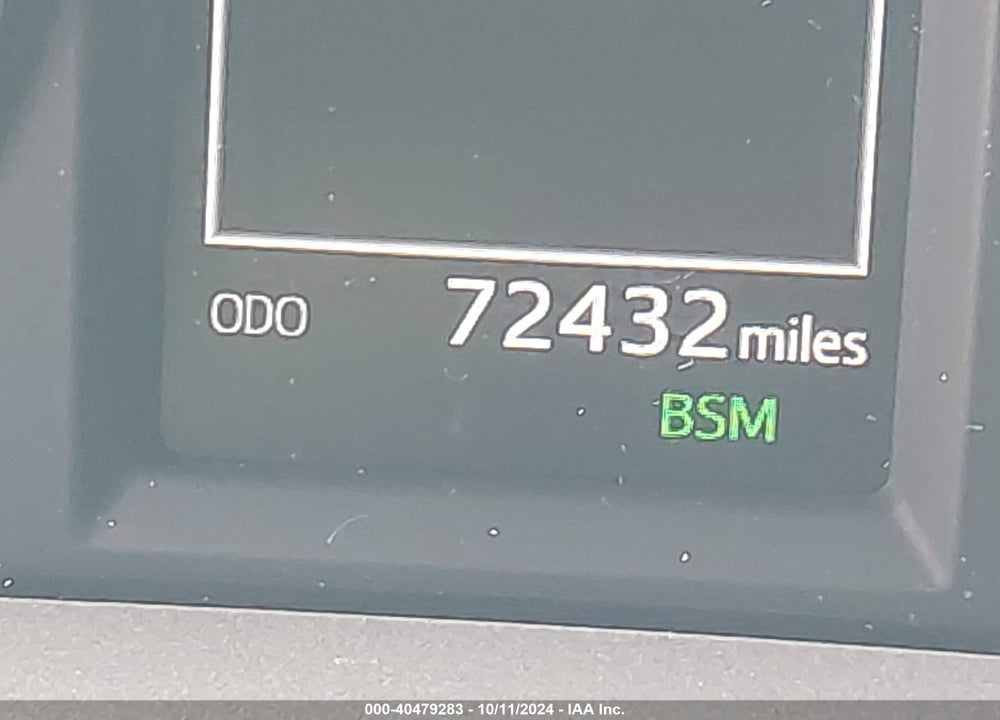 2018 TOYOTA RAV4 XLE VIN: 2T3WFREV1JW446477