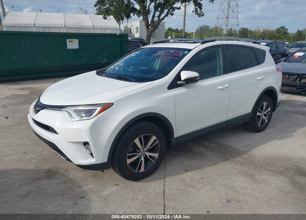 2018 TOYOTA RAV4 XLE VIN: 2T3WFREV1JW446477