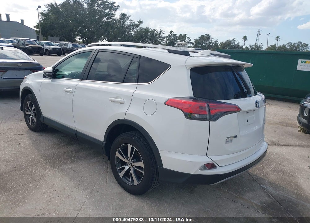 2018 TOYOTA RAV4 XLE VIN: 2T3WFREV1JW446477
