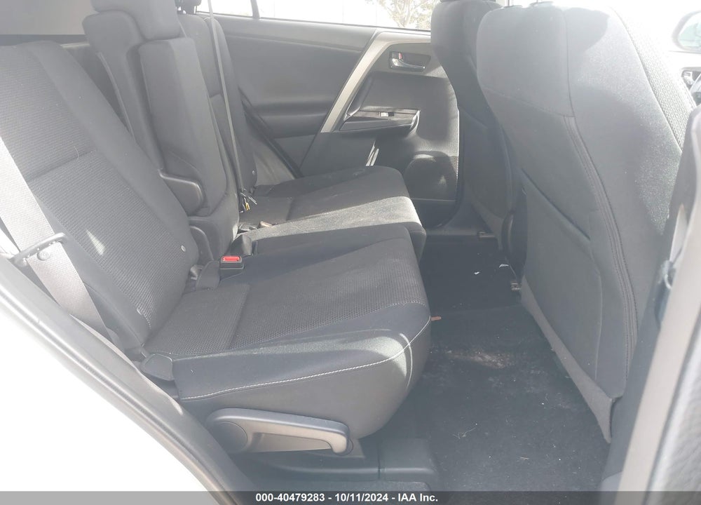2018 TOYOTA RAV4 XLE VIN: 2T3WFREV1JW446477