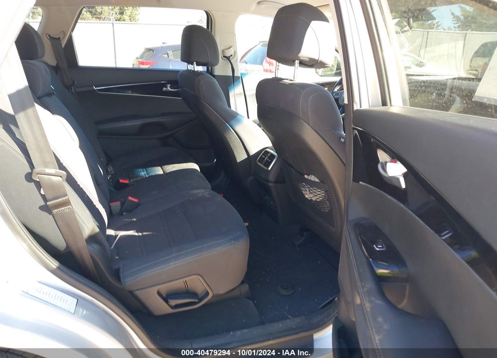 2017 KIA SORENTO 2.4L LX VIN: 5XYPGDA36HG306927