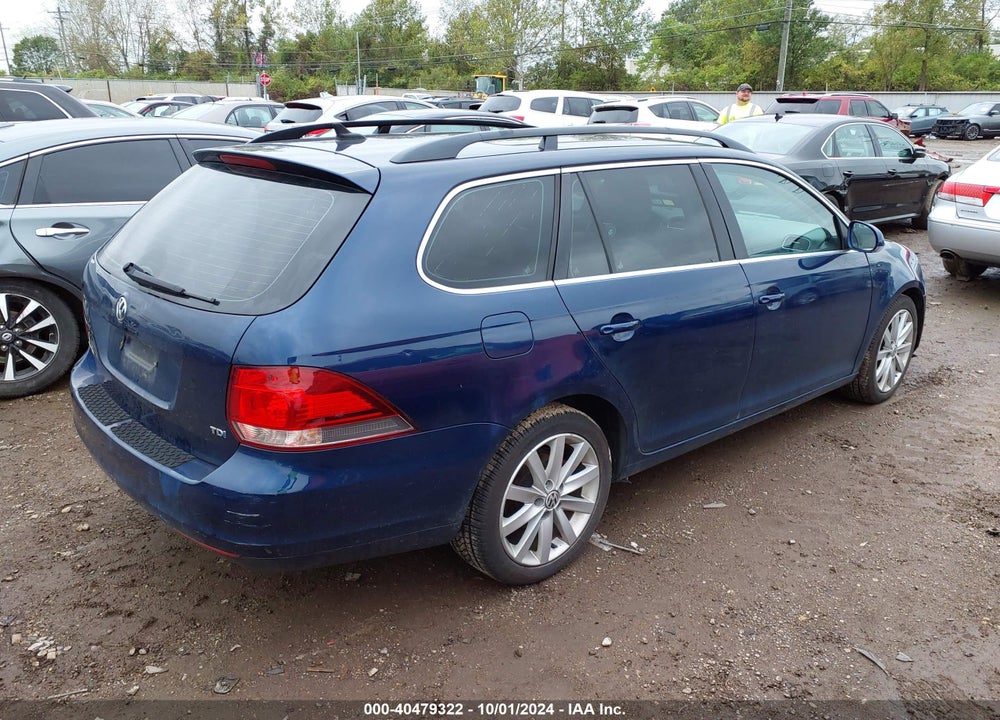 2011 VOLKSWAGEN JETTA SPORTWAGEN 2.0L TDI VIN: 3VWPL7AJ8BM611056